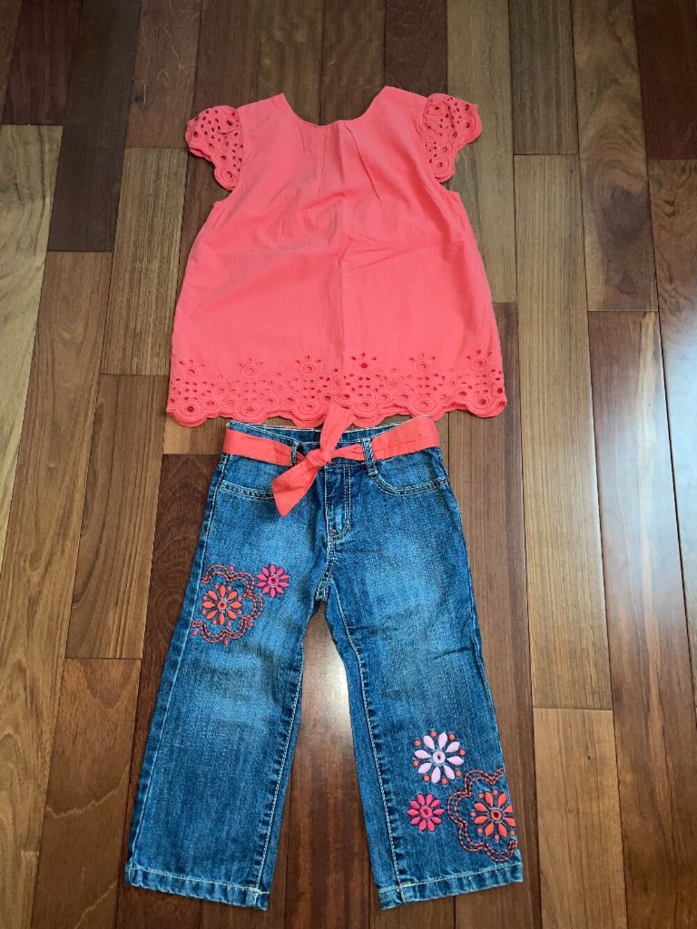 Gymboree Faraway Traveler eyelet swing top/capri pants size 7 slim/ 8